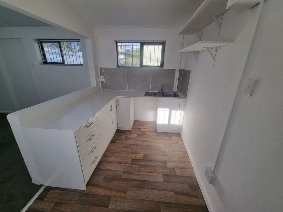 To Let 0 Bedroom Property for Rent in Sea Point Western Cape